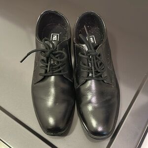 Boys size 5 black max+jake dress shoes.